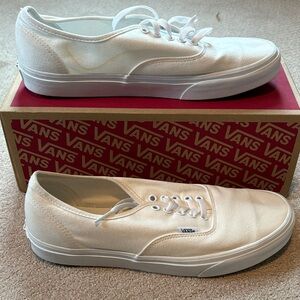 Vans The Authentic Shoe